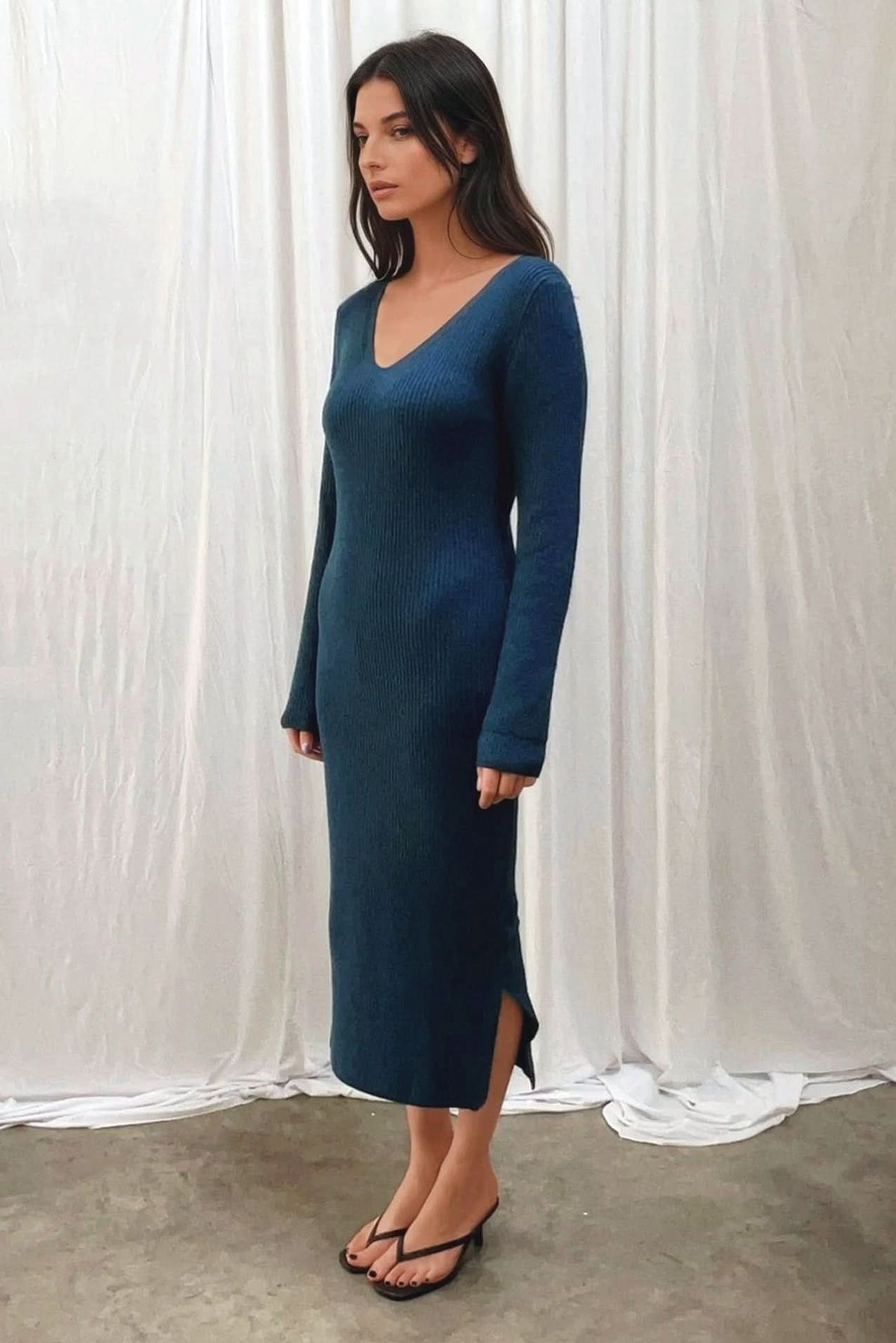 Blue Long Sleeve Knit Jumper Dress with Split Blue Long Sleeve Knit Jumper Dress with Split
