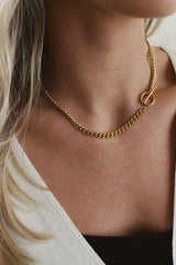 18k Gold T Bar and Circle Chain Necklace HAUS OF DECK 