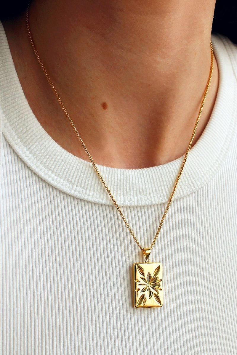 18k Gold Plated Rectangle Star Pendant Necklace