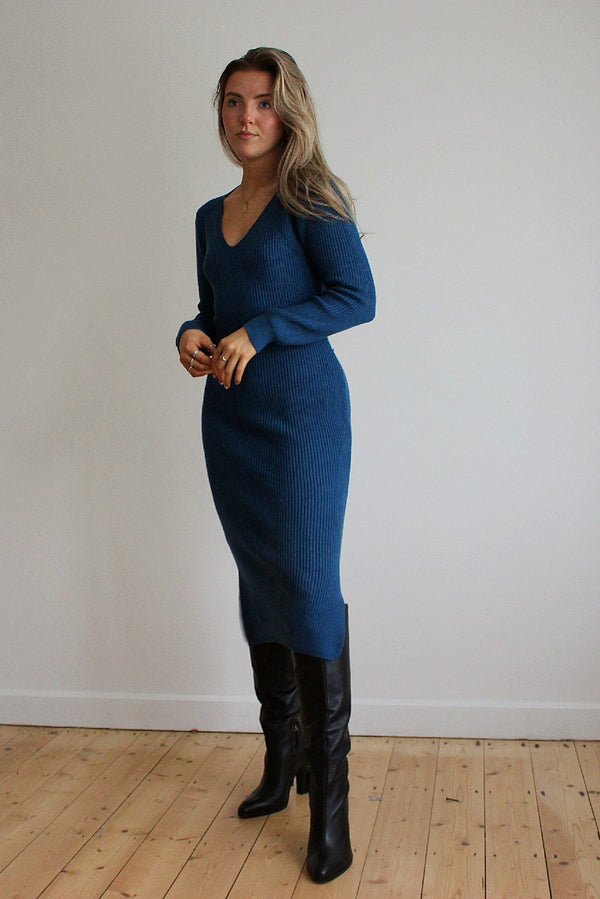 Blue Long Sleeve Knit Jumper Dress with Split
