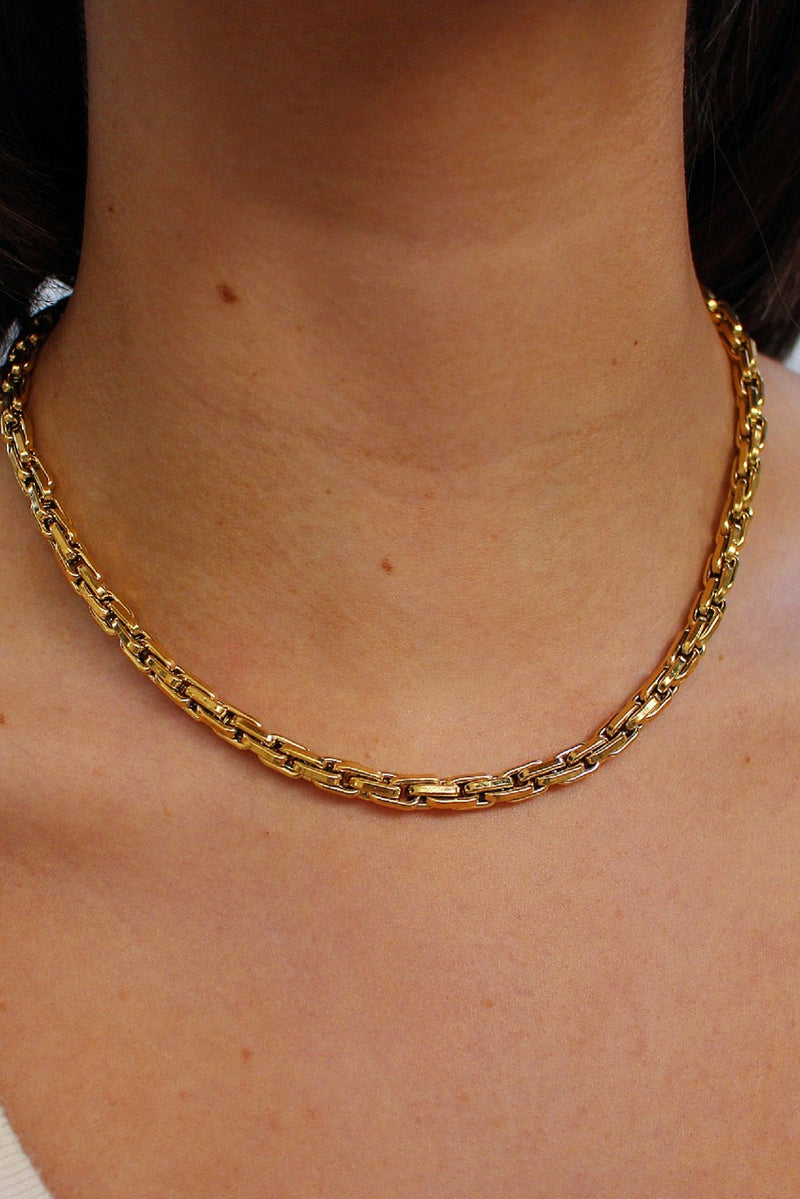 Multi link chain Clearance